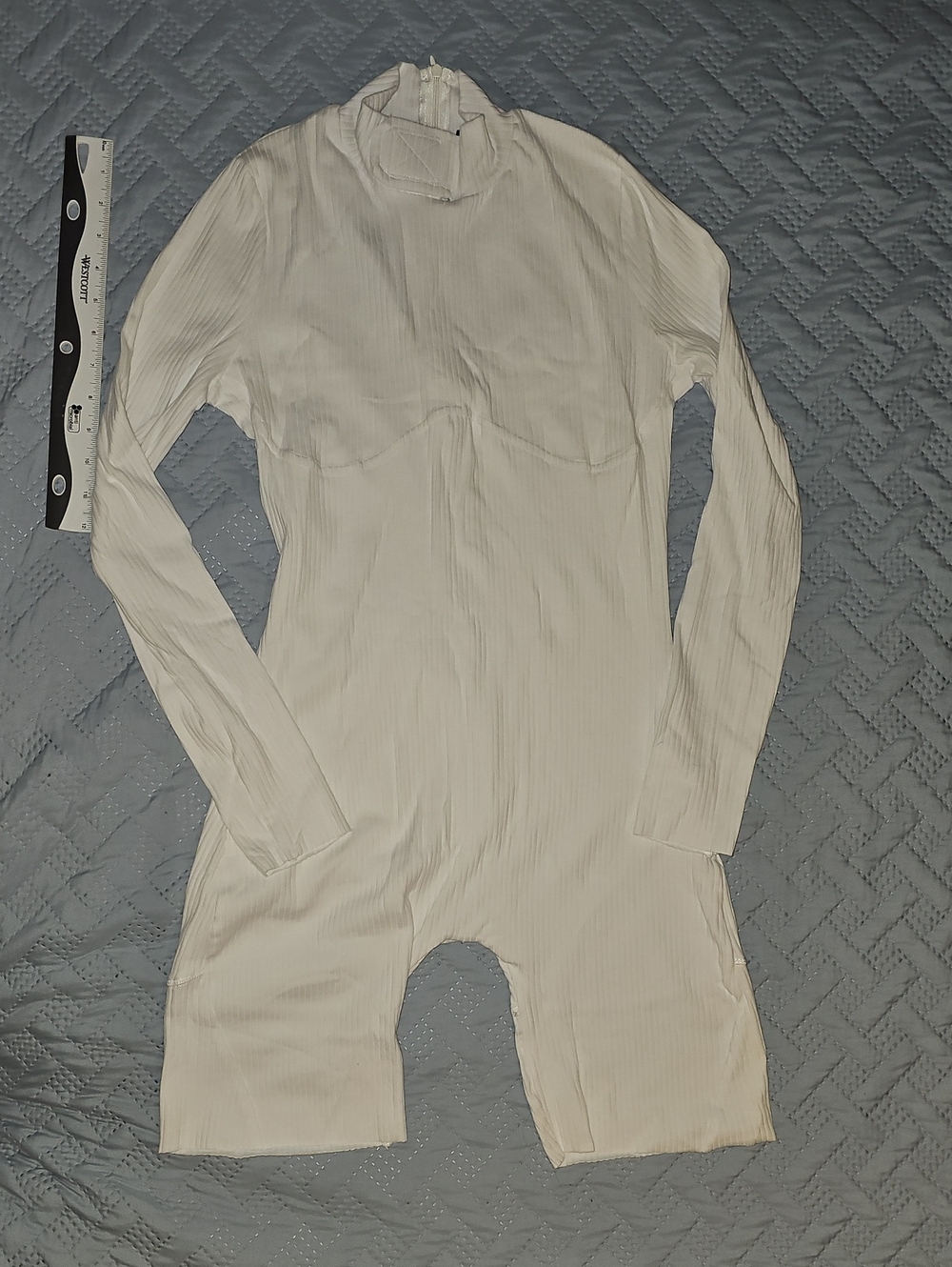 White Ribbed Long-Sleeve Bodysuit Romper M/L